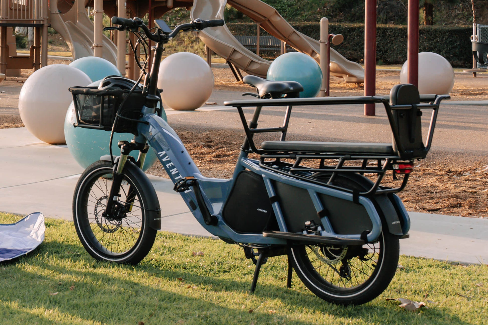 Aventon Abound Handrail - Cargo ebike