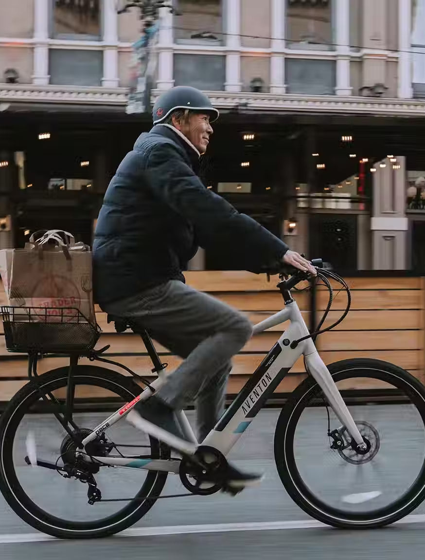 Pace 350.2 Ebike Lifestyle Shot 4