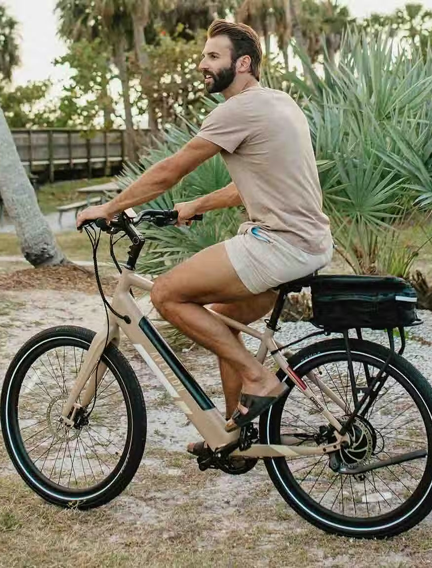 Pace 500.2 ebike lifestyle shot 3
