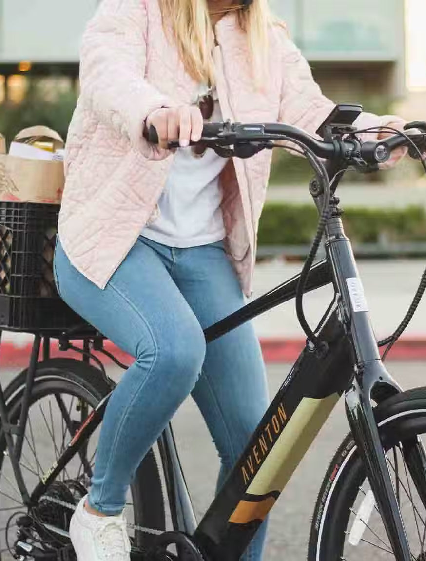 Pace 500.2 ebike lifestyle shot 2